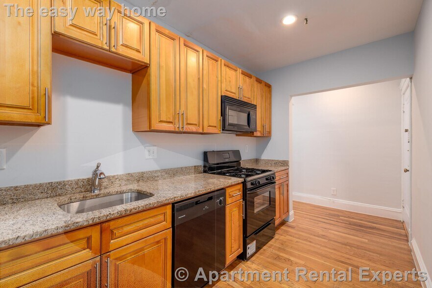 Building Photo - 286 Chestnut Hill Ave