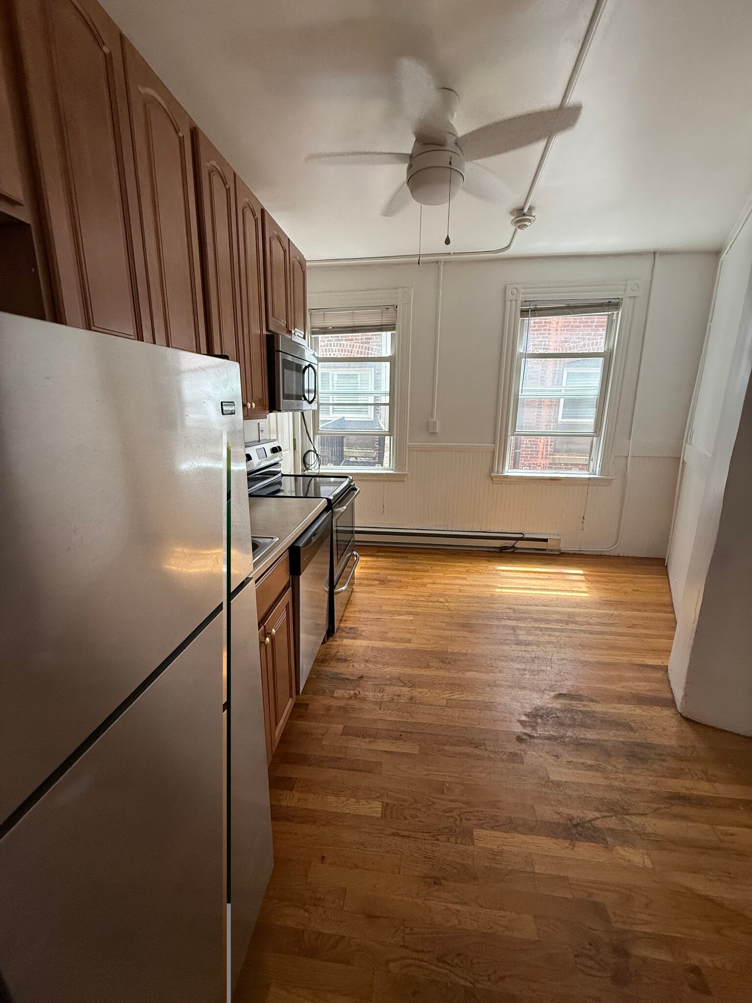 Building Photo - 16 Charter St