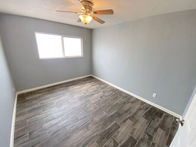 Building Photo - West El Paso 4 bed refrig A/C Home!