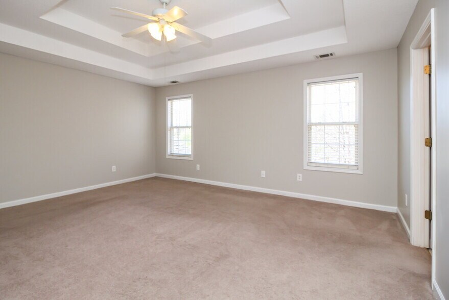 Building Photo - 301 Saddlewood Dr