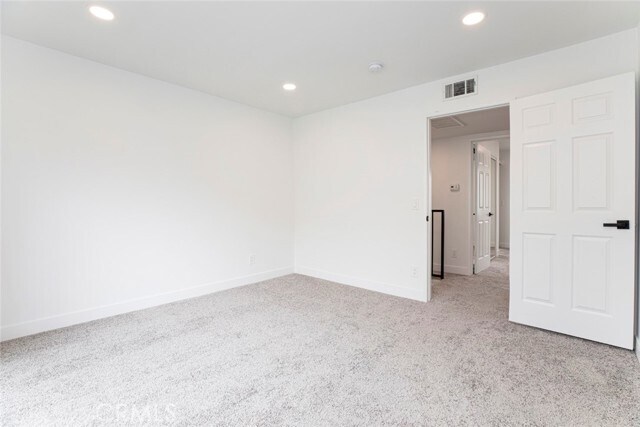 Building Photo - 1327 Barrington Way