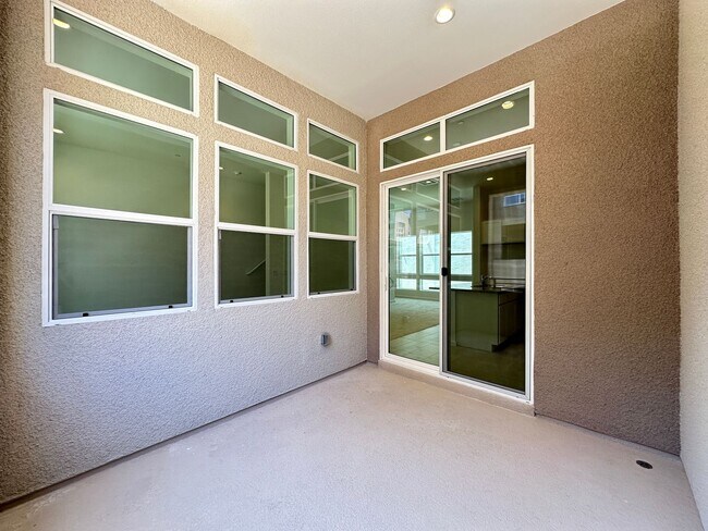 Building Photo - 3331 Esker Rdg Ave