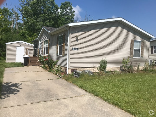 Building Photo - 13431 Peach St