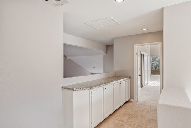 Building Photo - 2345 Potters