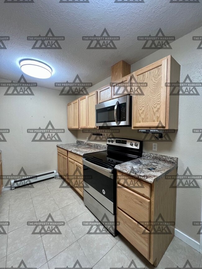 Building Photo - Grumman St 2400-