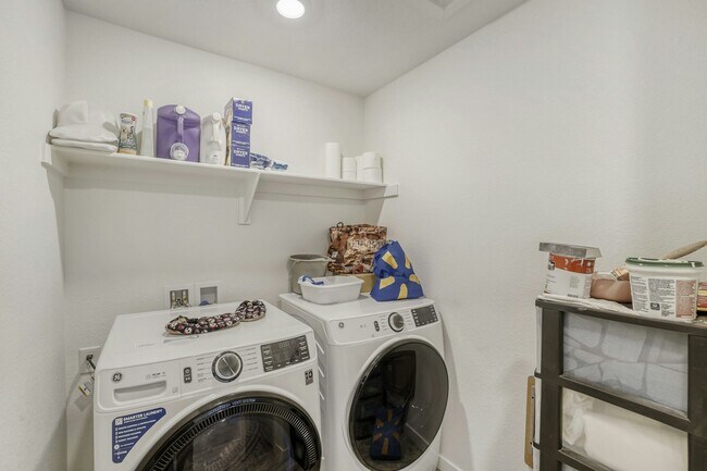 Building Photo - 8991 Hightower St