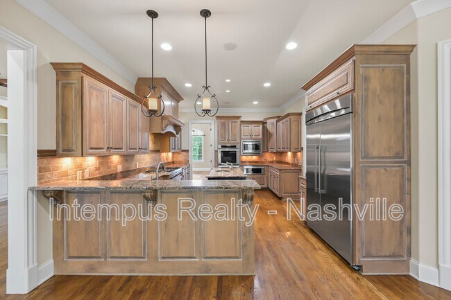 Building Photo - 7 Crooked Stick Ln