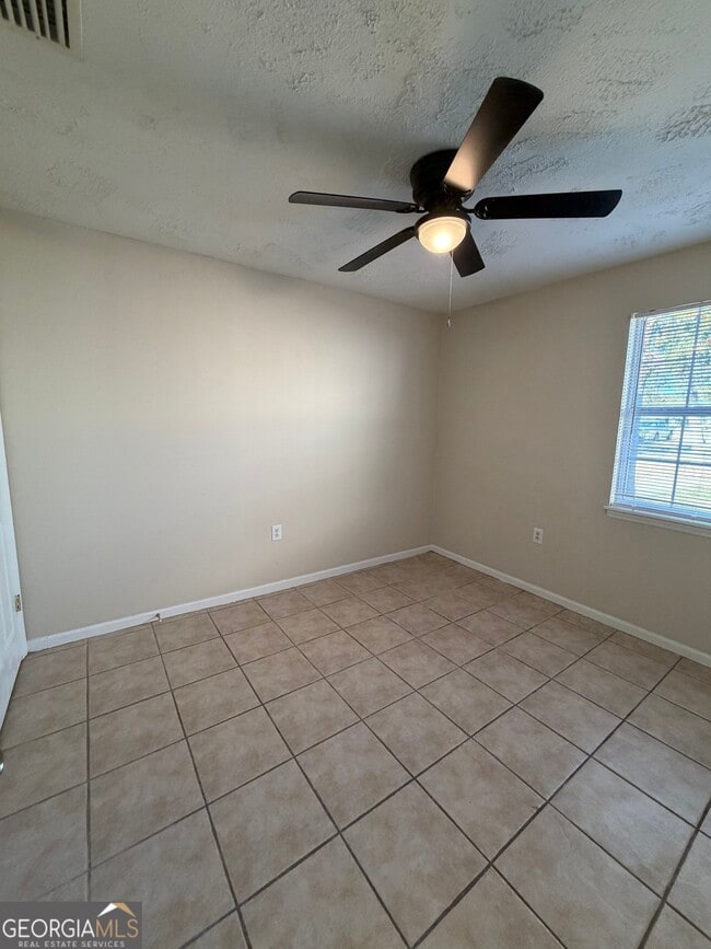 Building Photo - 508 Chateau Cir