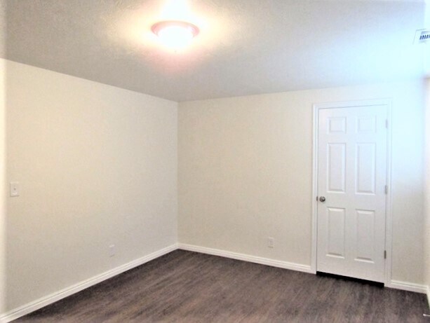 Building Photo - 1163 780 W