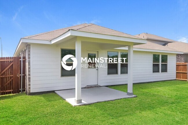 Building Photo - 4 Bedroom Pet-Friendly Home in Fort Worth, TX with Main Street Renewal