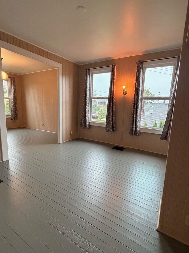 Building Photo - 3356/3372/3376 Franklin Ave.