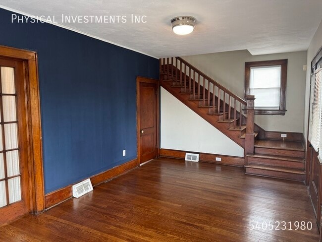 Building Photo - 1729 Moorman Ave NW