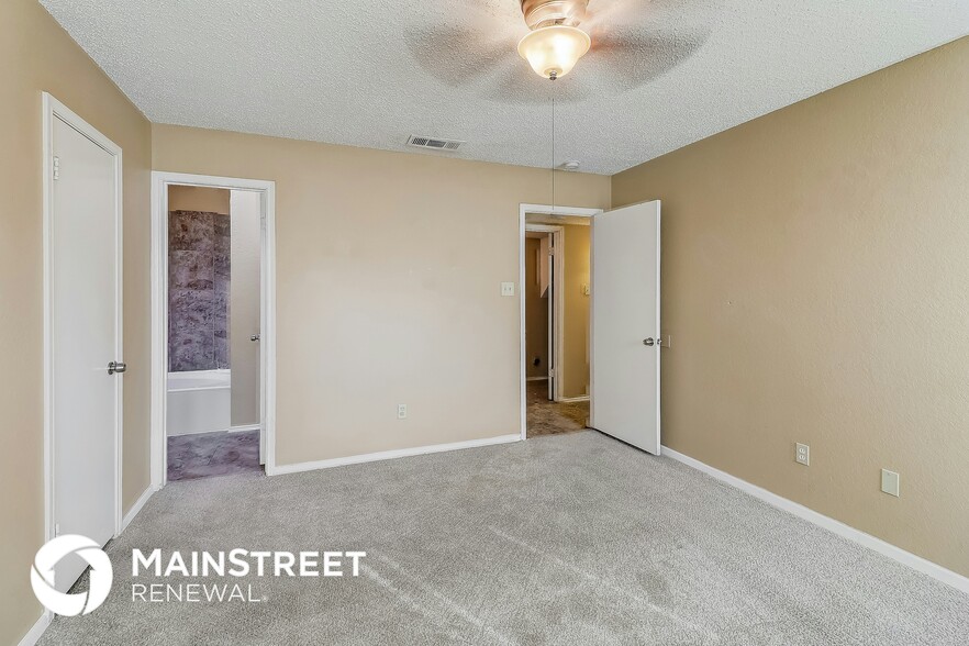 Building Photo - 911 Turner Ct