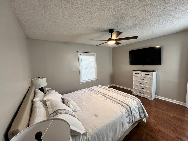 Building Photo - 333 Chapman Rd