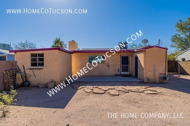 Building Photo - 3949 E 2nd St