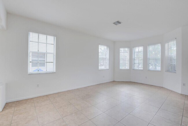 Building Photo - 7553 Greenville Cir
