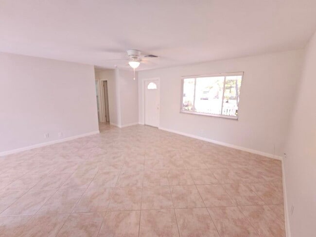 Building Photo - 355 Franklin Rd