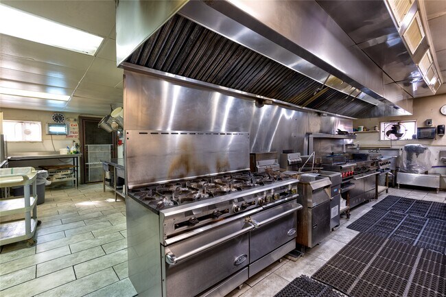 Building Photo - 2414 S Gordon St