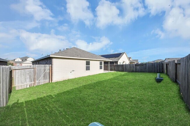 Building Photo - 5410 Dovetail Arbor Trace