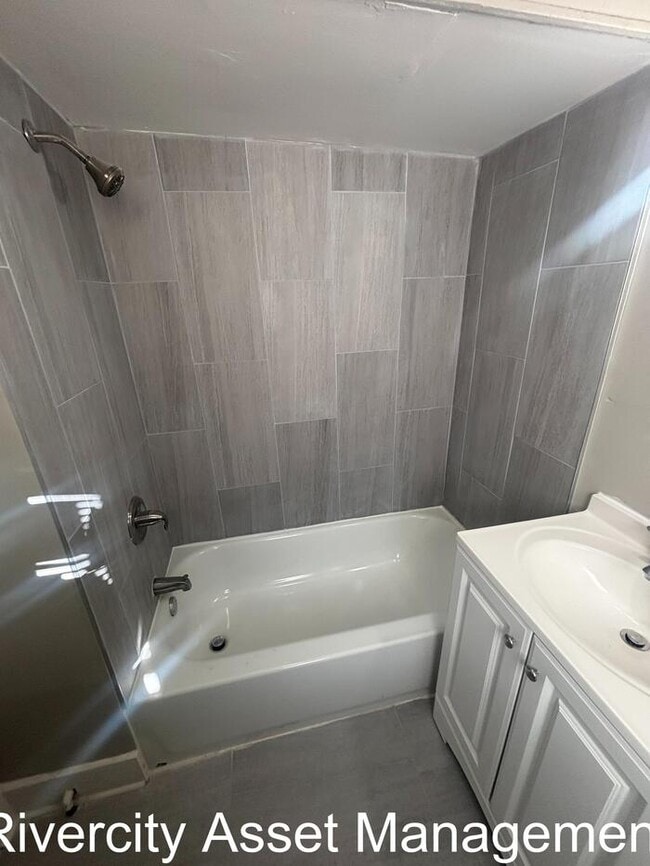 Building Photo - Cute Duplex For Rent!!!! Section 8 Welcomed !!!!