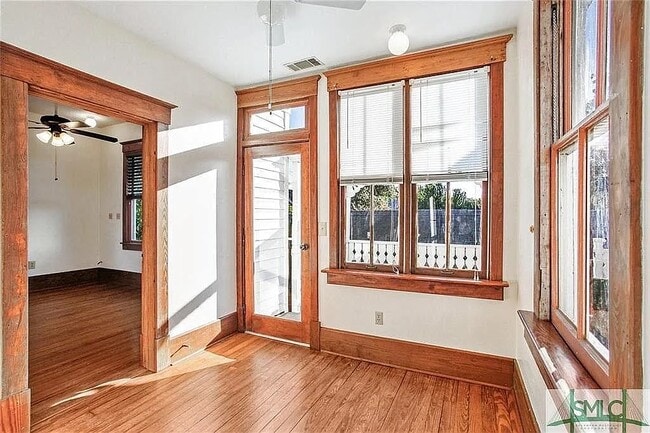Building Photo - 503 E 40th St