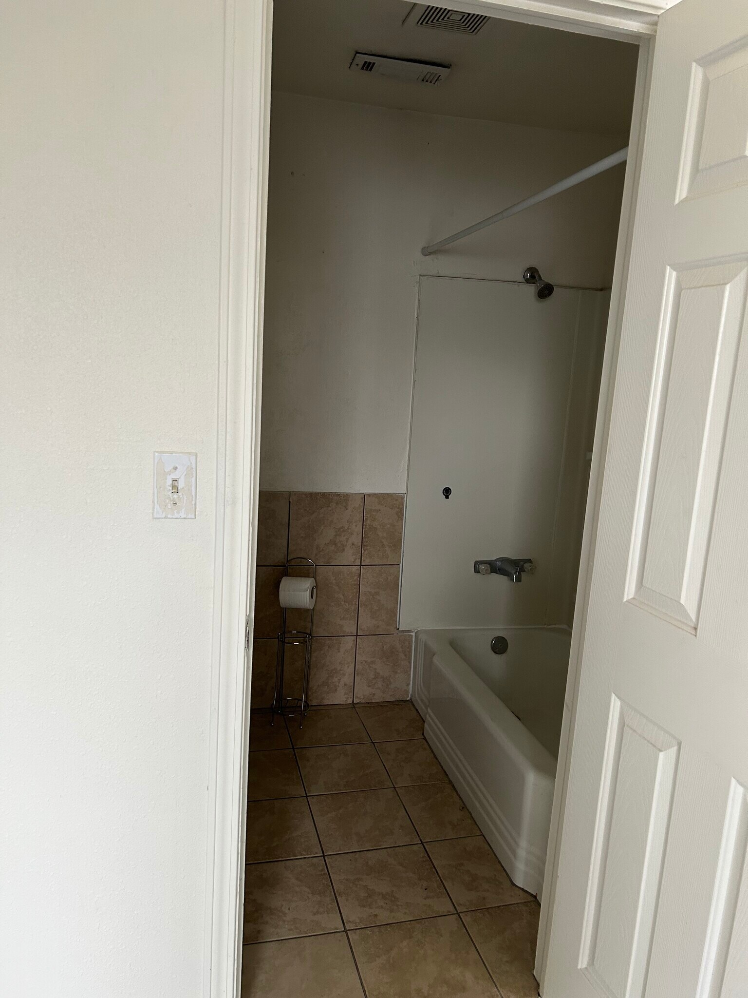 Building Photo - 276 Adams St