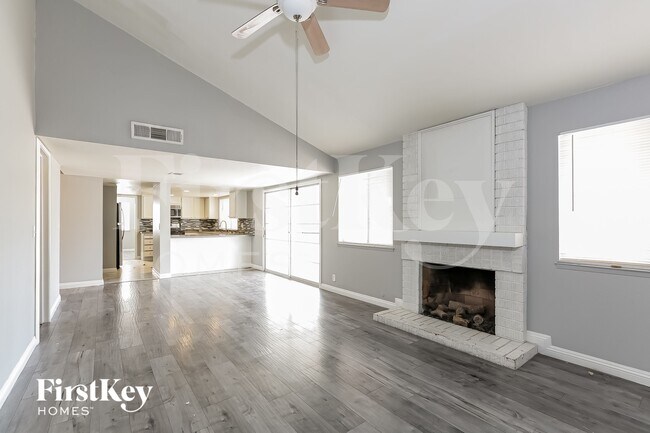 Building Photo - 3763 E Hacienda Ave