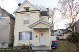 Building Photo - 416 5th St NW