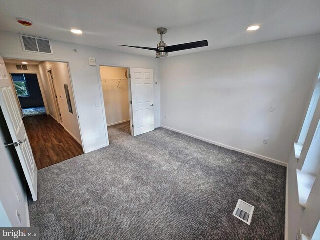 Building Photo - 200 Hamilton Ave