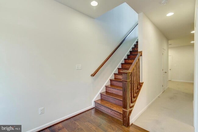 Building Photo - 42261 Riggins Ridge Terrace