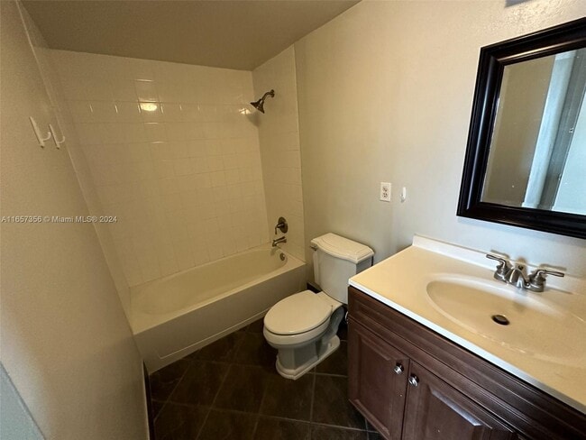 Building Photo - 9159 SW 77th Ave