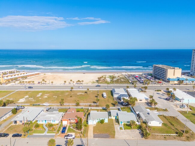 Building Photo - Coastal Charm ?with OCEAN VIEWS Meets Mode...