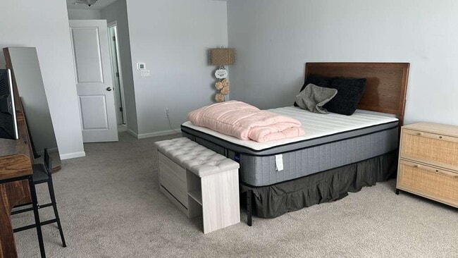 Building Photo - 226 Golden Fern Dr