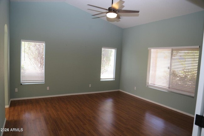 Building Photo - 2228 E Aire Libre Ave