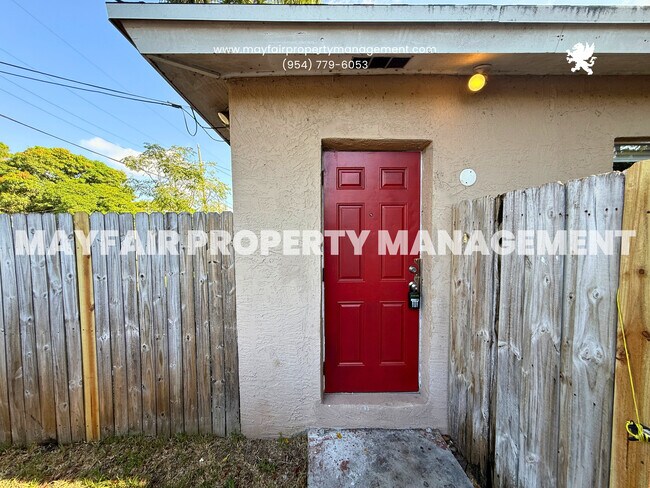 Building Photo - 532 NW 13th Ave