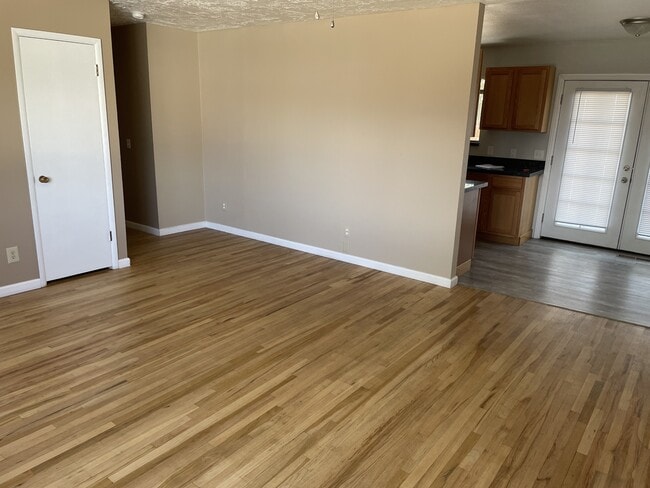 Building Photo - 69 N Allen St