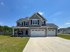 Building Photo - Stunning 4 Bed 2.5 Bath Home in Moore County
