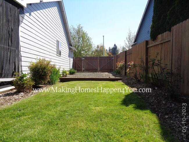 Building Photo - 405 Lavender St