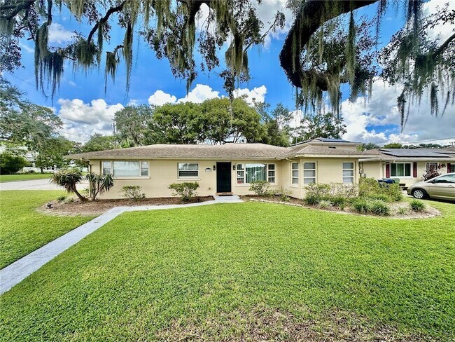 Building Photo - 1105 N Lake Otis Dr SE