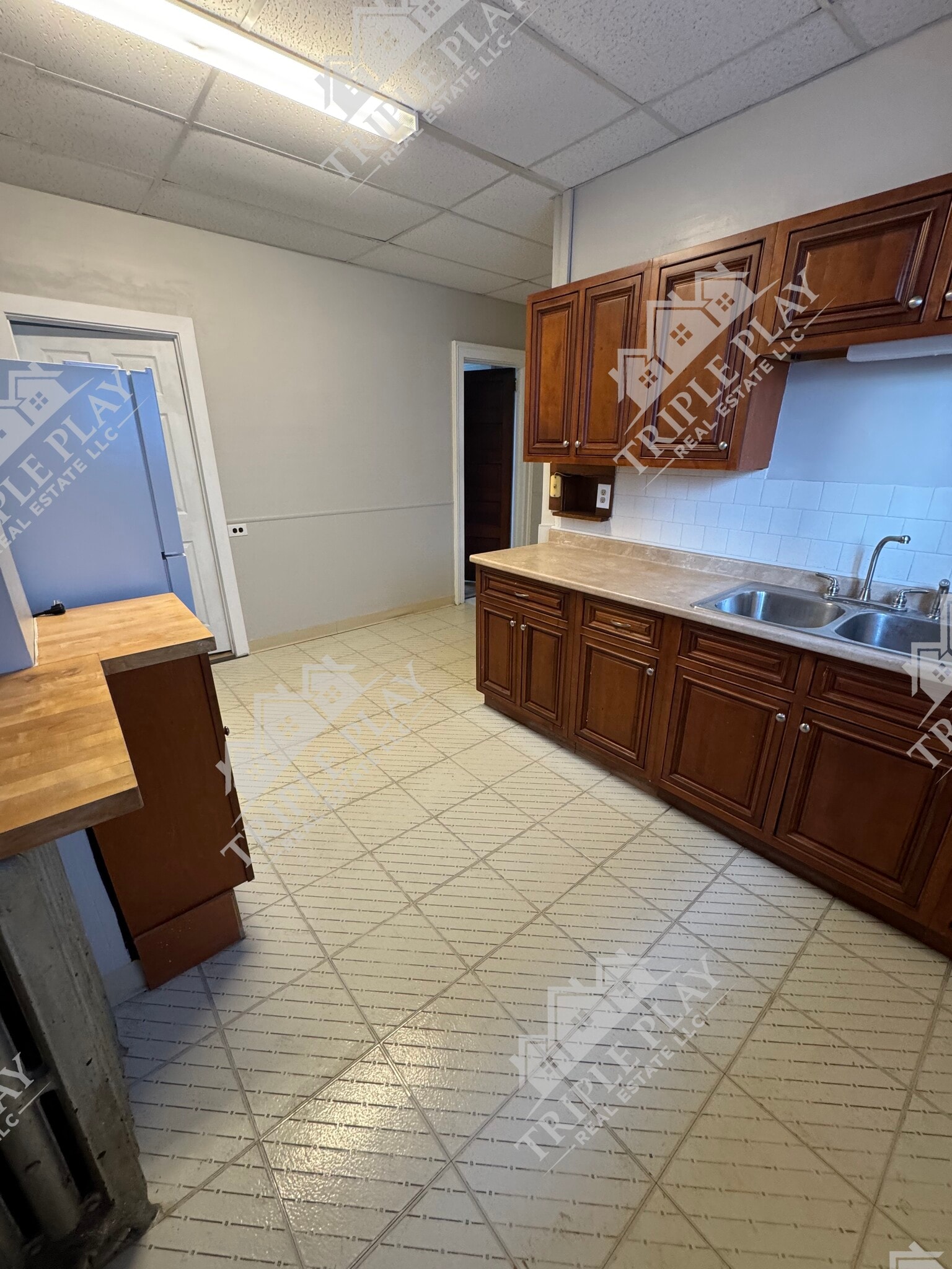 Kitchen - 213 King St