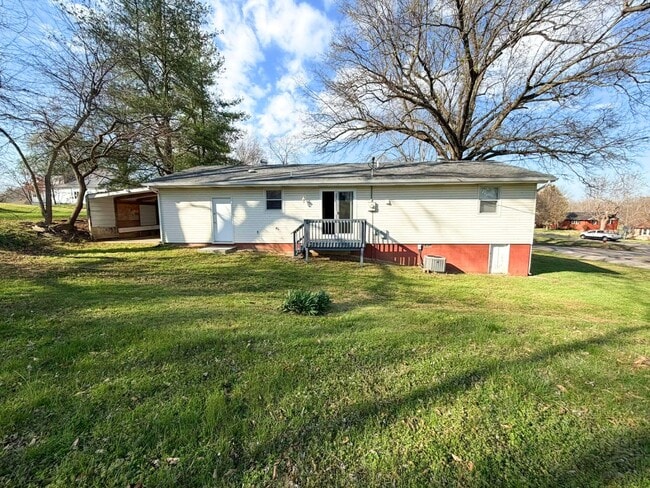 Building Photo - House in Jackson