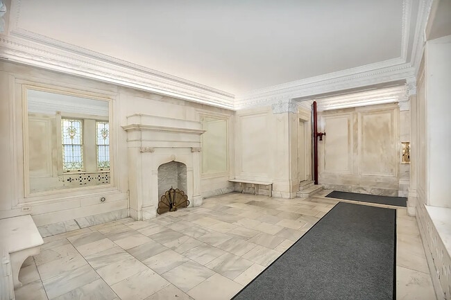Building Photo - 340 W 86th St