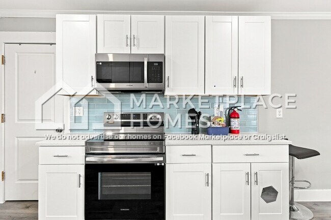 Building Photo - 1536 Dawson St