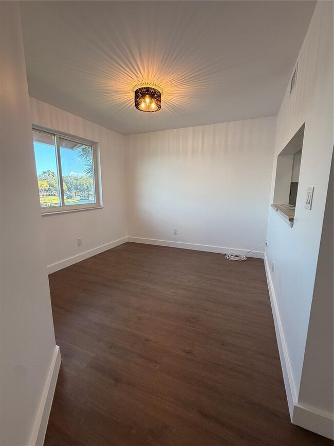 Building Photo - 788 NW 92nd Ave