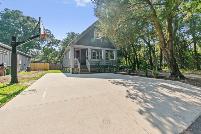 Building Photo - 52 Florida Ave