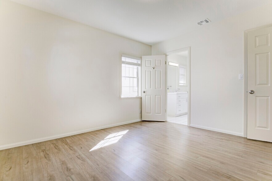 Building Photo - 5709 Beck Ave