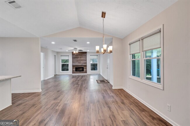 Building Photo - 5772 Lilburn Stone Mountain Rd