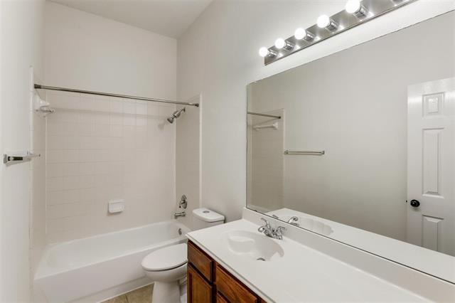 Building Photo - 9914 Goldenrod Dr