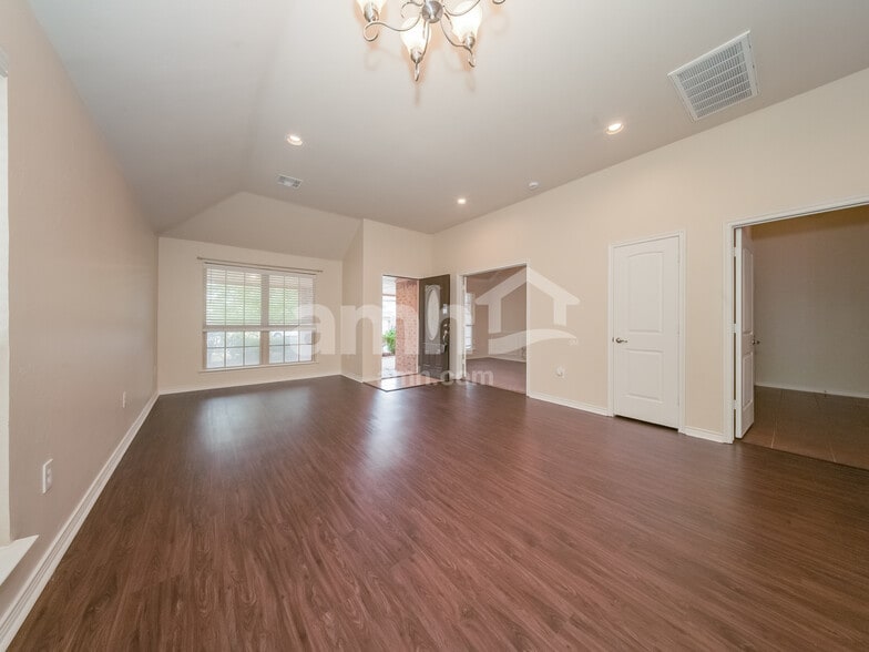 Building Photo - 16304 Fair Winds Way