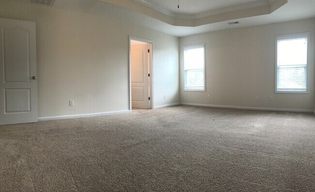 Building Photo - Regal Home on Regatta Way!